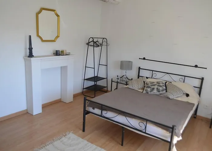 La Maison De Pierre Manses